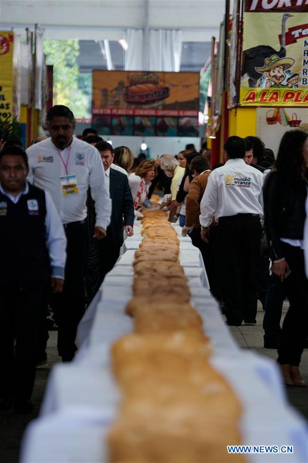 MEXICO-MEXICO CITY-TORTA FAIR