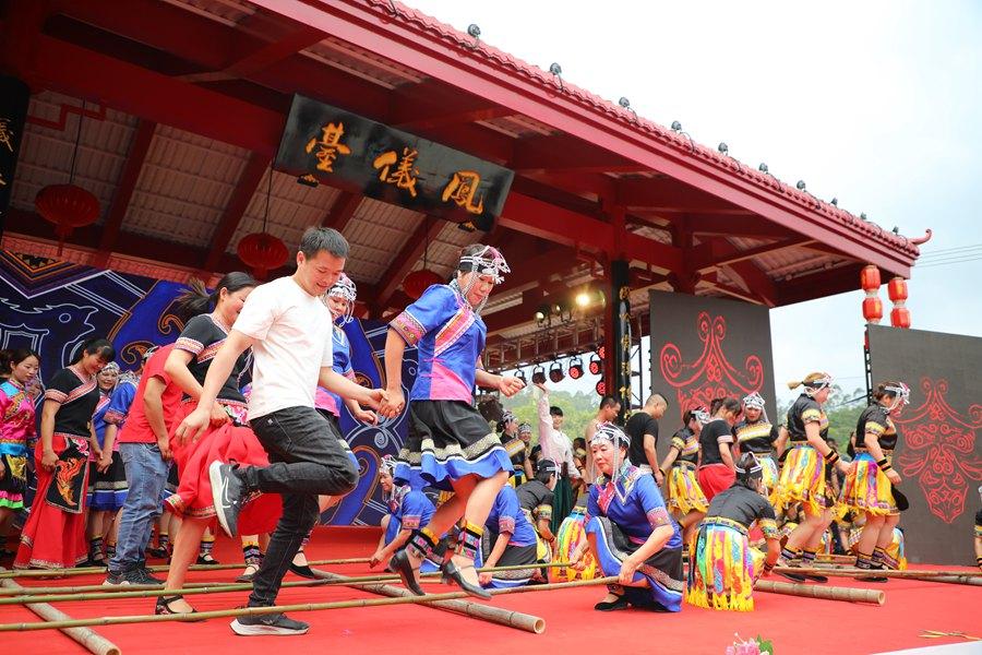 People of the She ethnic group celebrate traditional Shangsi Festival in Fujian province