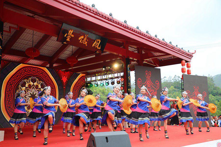 People of the She ethnic group celebrate traditional Shangsi Festival in Fujian province