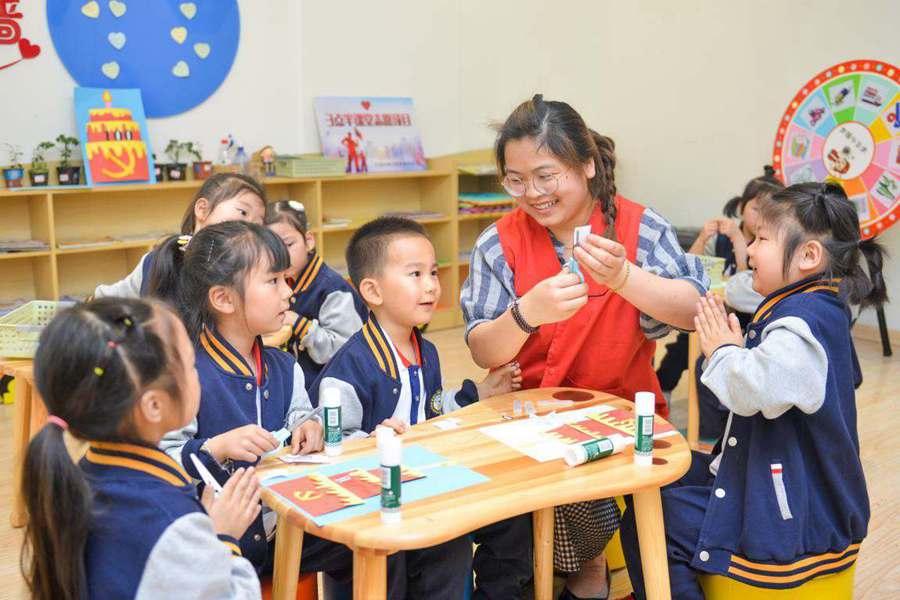 Chinas population reaches 1.41178 Billion