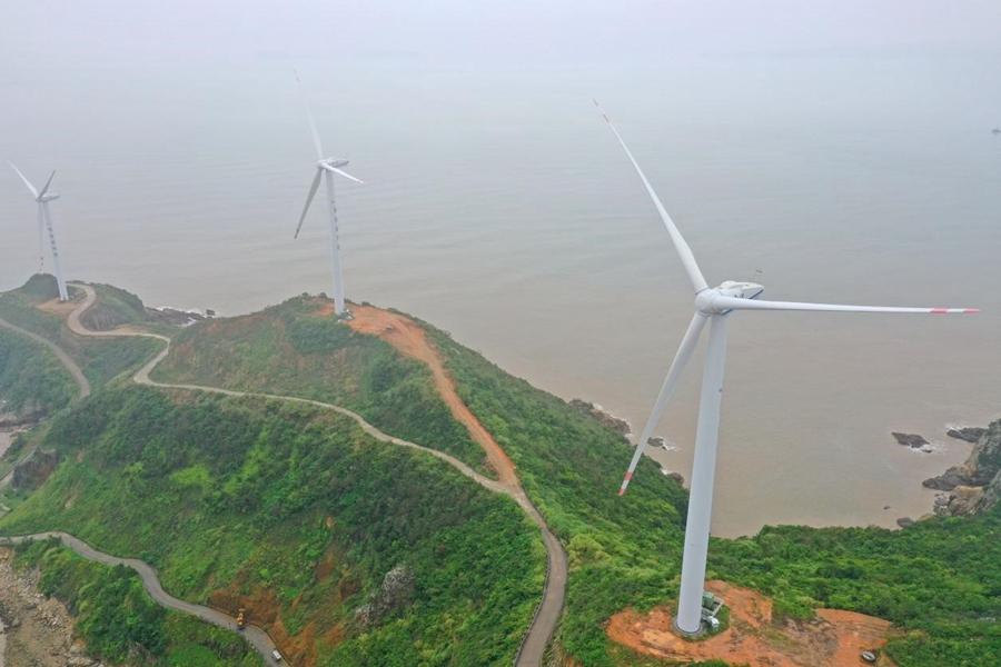 Installed capacity of renewable energy rises steadily in China