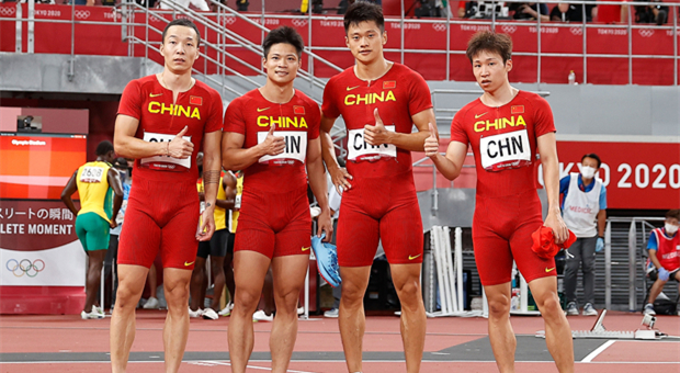 Chinese relay athletes to receive Olympic medals