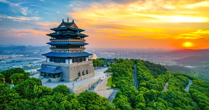  Colorful sunset glow in Mount Renhuang