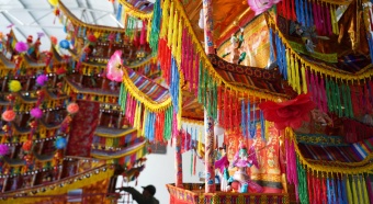 Villagers of Yueqing are making Jewellery Dragons