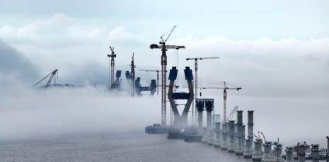 Spring mist swirls as Liuheng Bridge emerges like a mighty dragon