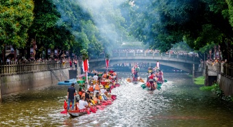Guangzhou revives ancient boat blessing rites