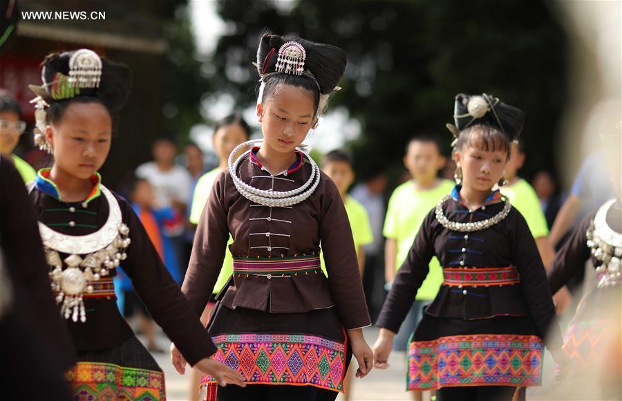 # CHINA-GUIZHOU-DANCE(CN)