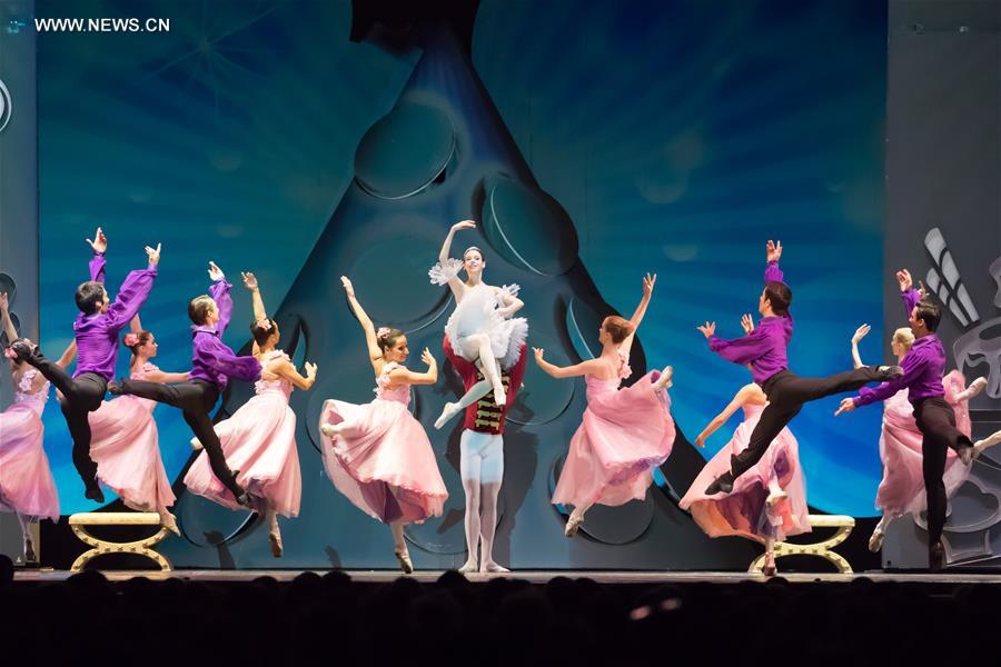 Ballet "Nutcracker" performed in Budapest_English__China Youth