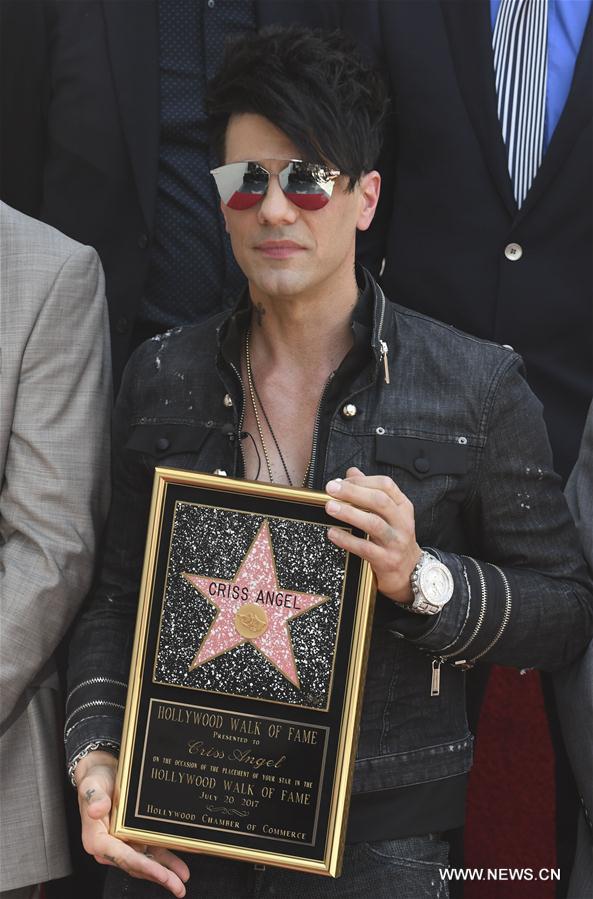 magiciancrissangelhonoredwithstaronhollywoodwalkoffame