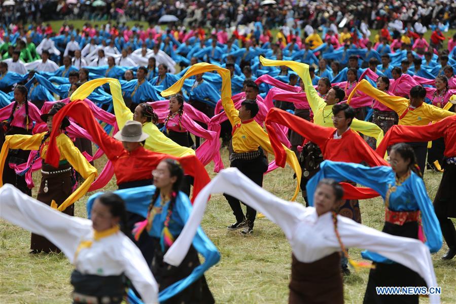 of luqu guozhuang dance performance in gansu_english__china