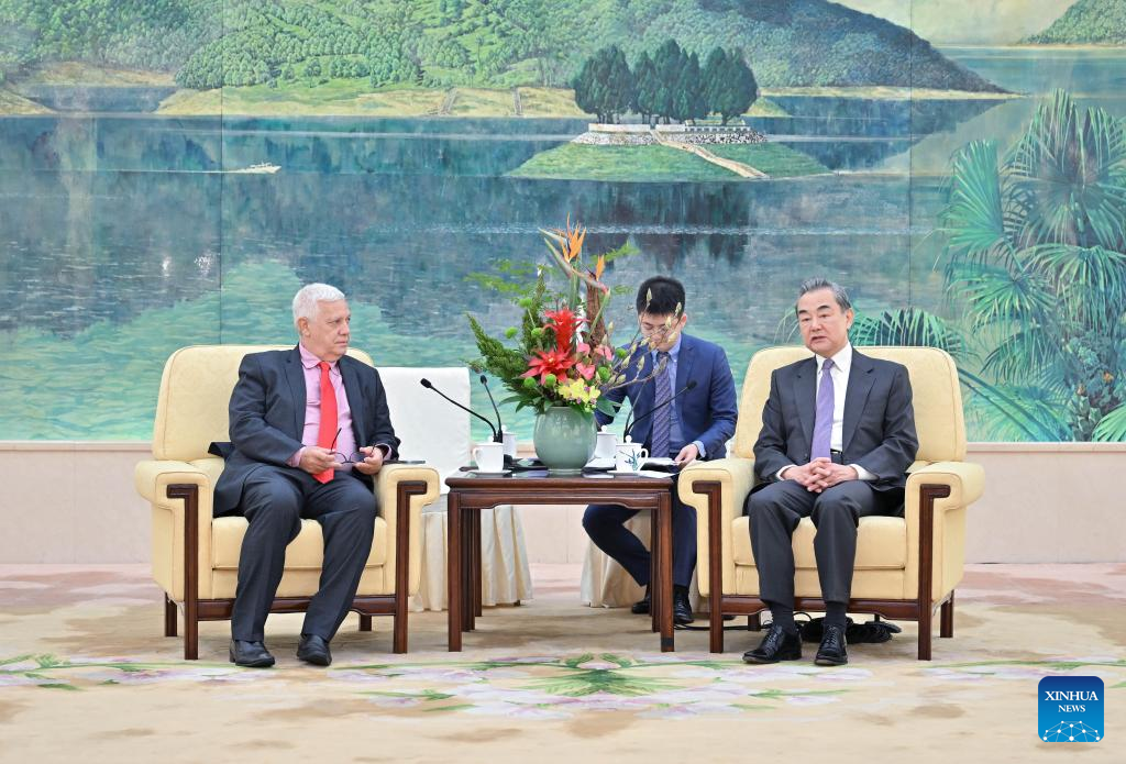 Senior Chinese diplomat meets delegation of Brazilian Workers' Party