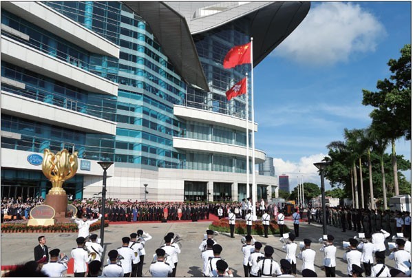 Officials back warrants for HK fugitives abroad