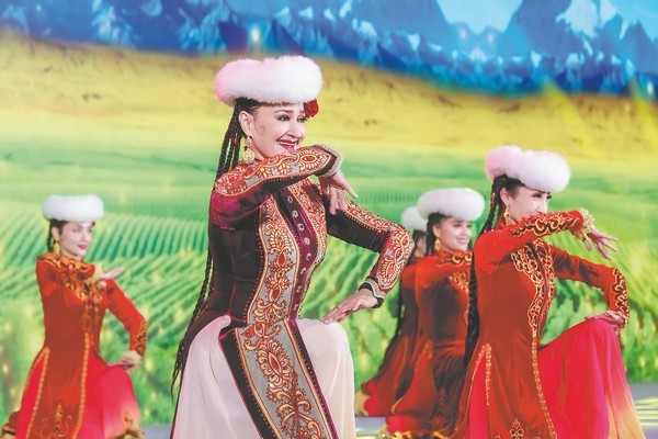 Dance festival celebrates ethnic unity
