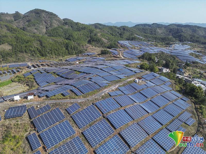 Photovoltaic power generation boosts green development in rural areas