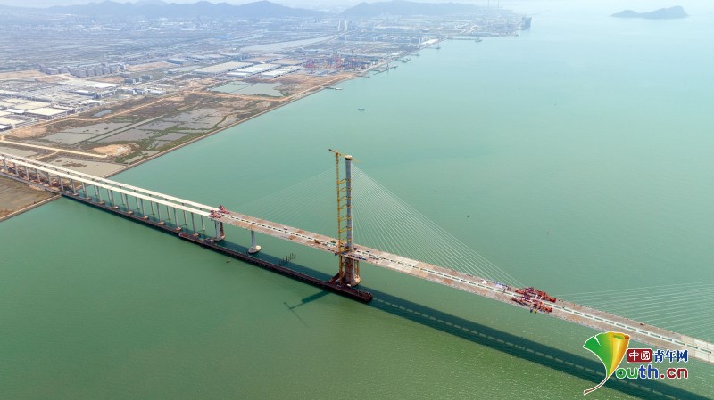 Closure of Gaolan Port Bridge in Guangdong Huangmao Sea cross