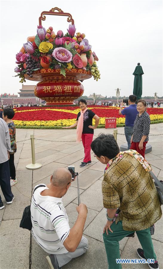 Tiananmen Square dressed up for upcoming National Day_English__China ...